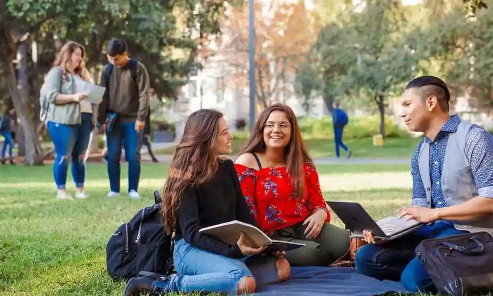  🎓 وسایل لازم جهت مهاجرت تحصیلی
