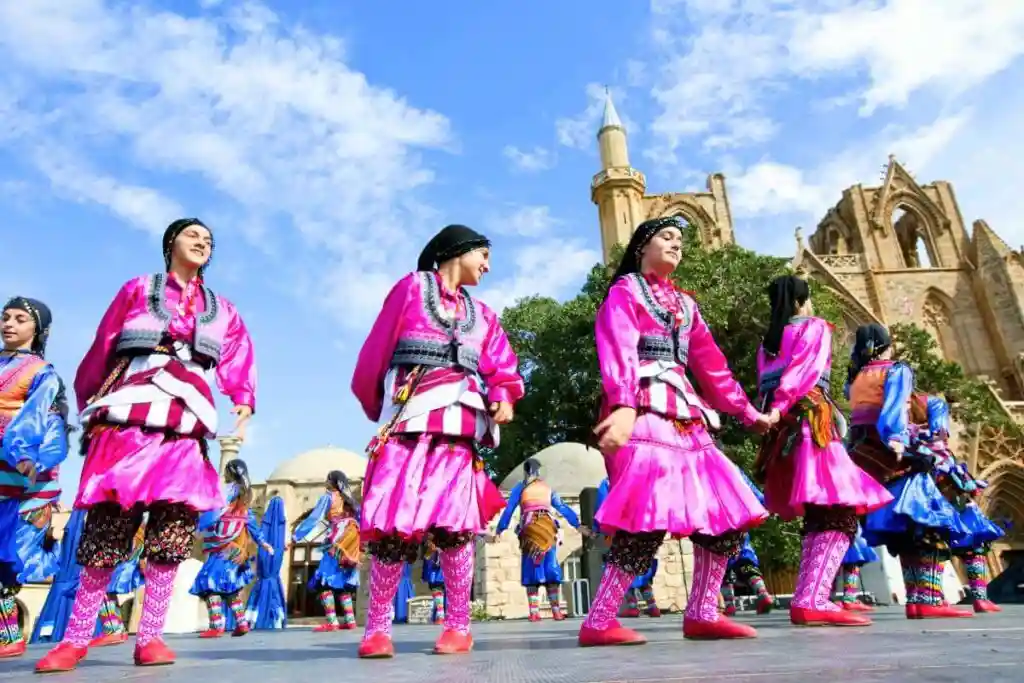 cyprus-festival-folklore-dancers-
